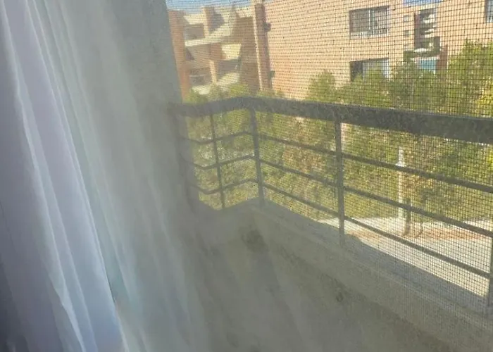 Elegant Fully Furnished 1 Bedroom Unit شقة
