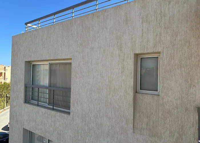 شقة Elegant Fully Furnished 1 Bedroom Unit *
